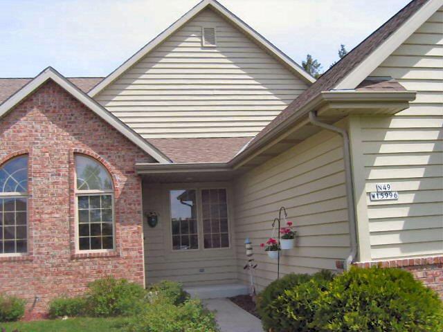 N49W15996 Lone Oak Ln. #1, Menomonee Falls, WI 53051