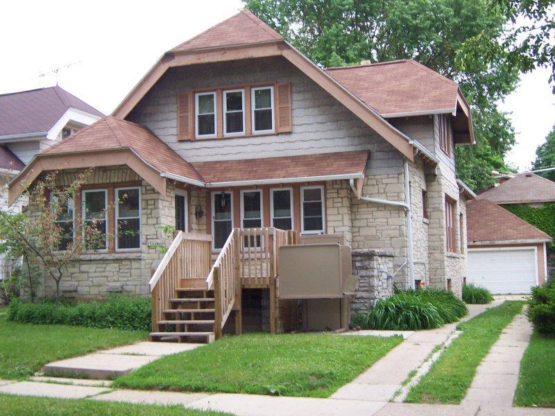 2366 N 63rd St., Wauwatosa, WI 53213