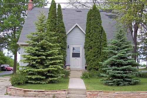 463 W Wisconsin Ave., Pewaukee, WI 53072