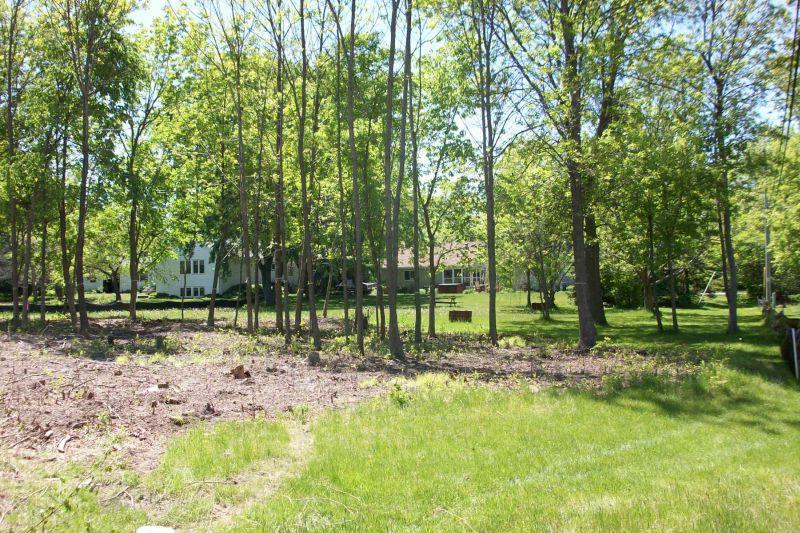 LT2 Upham Ave., Greenfield, WI 53220