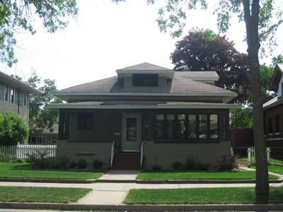 107 S 17th St, La Crosse, WI 54601