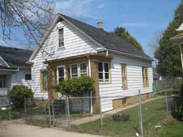 1817 Howe St., Racine, WI 53403