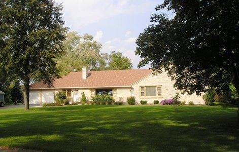 212 Westminster Dr., Waukesha, WI 53186