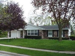 611 Cheyenne Dr., Waukesha, WI 53188