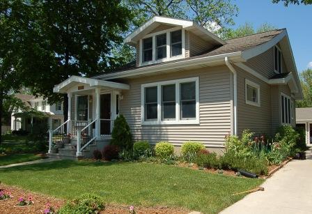 1002 W Wisconsin Ave., Oconomowoc, WI 53066