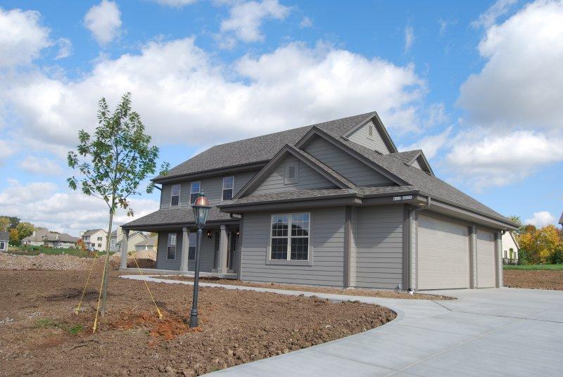 W133N6226 Hummingbird Way, Menomonee Falls, WI 53051