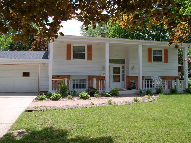 1517 Oak St., West Bend, WI 53095