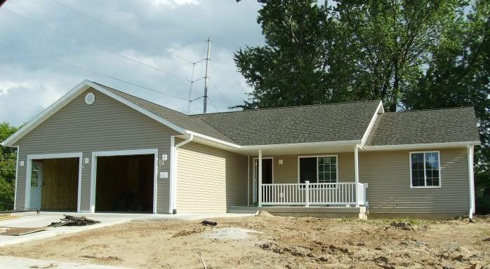 312 Grant St., Holmen, WI 54636