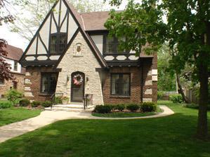 5240 N Hollywood Ave., Whitefish Bay, WI 53217