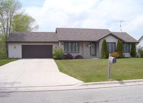 822 Delta St., Cleveland, WI 53015