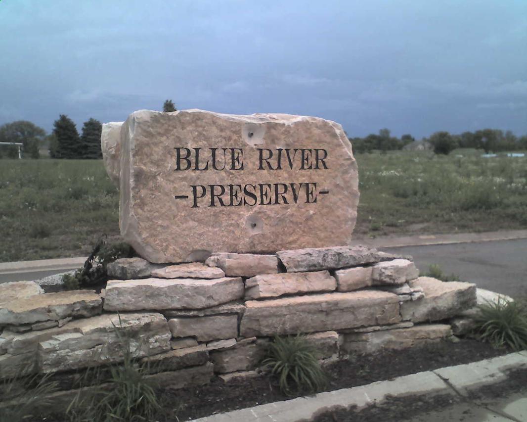 6732 Blue River Way, Caledonia, WI 53402