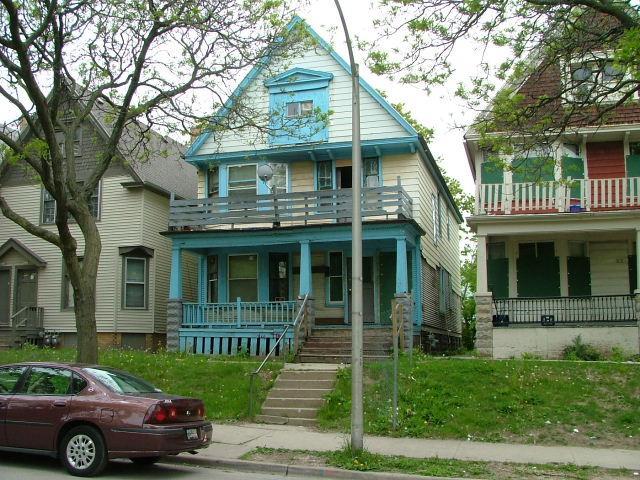 2217 N 40th St #2219, Milwaukee, WI 53208