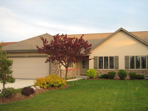 1123 Ellys Way, Slinger, WI 53086