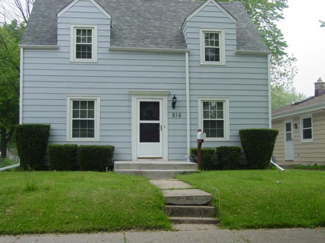 814 S Grand Ave, Waukesha, WI 53186