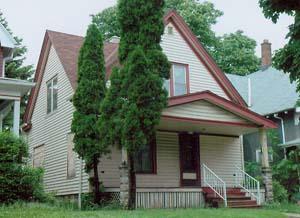 1213 S 29th St., Milwaukee, WI 53215