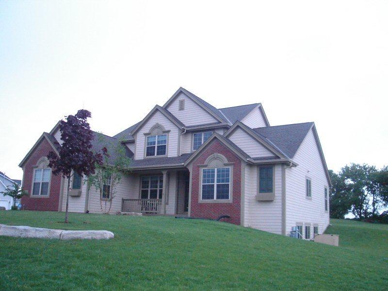 W279N5753 Walnut Grove Dr., Lisbon, WI 53089