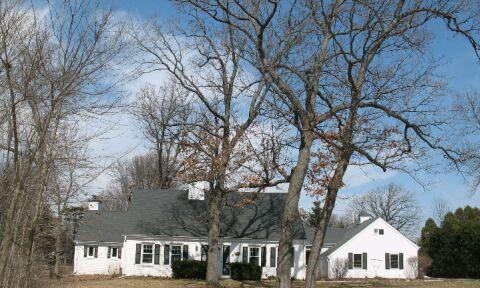13180 Caroline Ct., Elm Grove, WI 53122