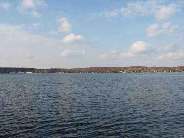 W292N2137 Elmhurst Dr., Delafield, WI 53072