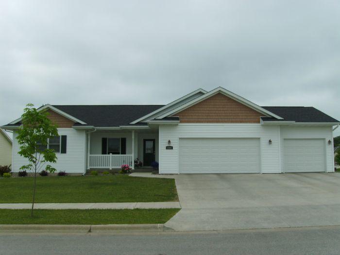 801 Greenwood St, Holmen, WI 54636