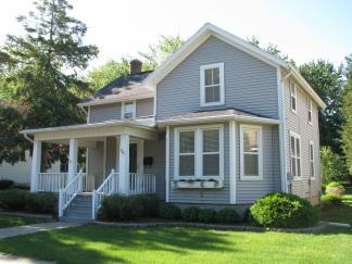 721 Armour Rd., Oconomowoc, WI 53066