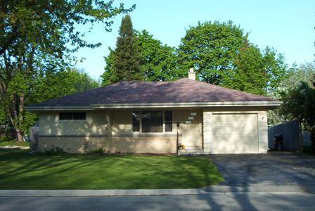 W157N9019 Caroline Dr., Menomonee Falls, WI 53051