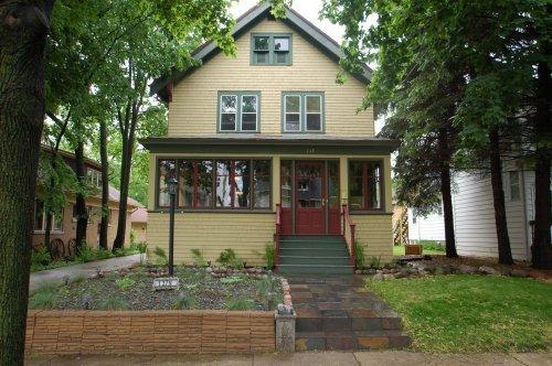 137 N James St, Waukesha, WI 53186