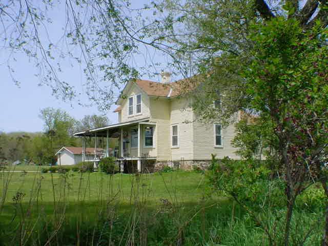 N4334 Willow Creek Rd., Pella, WI 54166