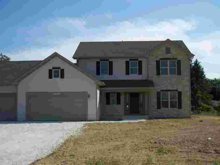 N41W22817 Sunder Creek Dr., Pewaukee, WI 53072