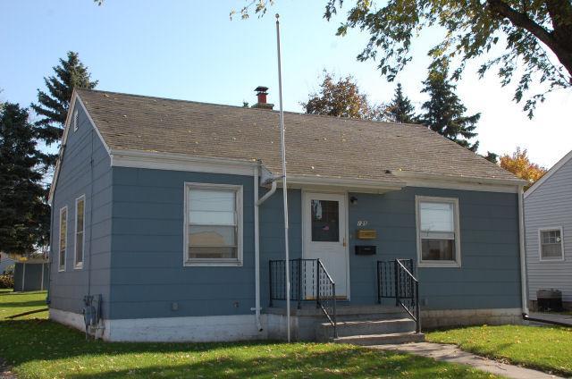 125 Walton Ave., Waukesha, WI 53186