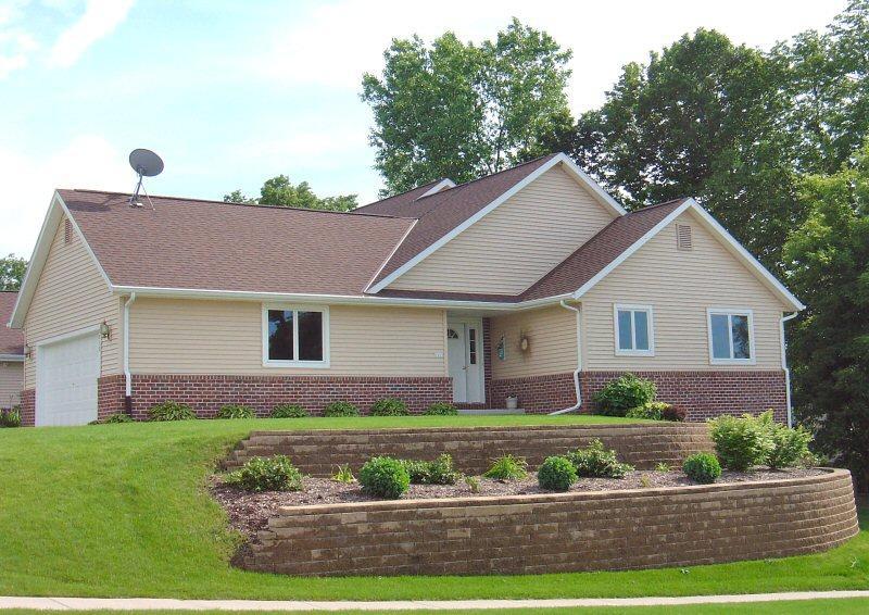 1015 E Loos St., Hartford, WI 53027