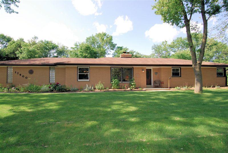 17400 Briar Wood Ln., Brookfield, WI 53045