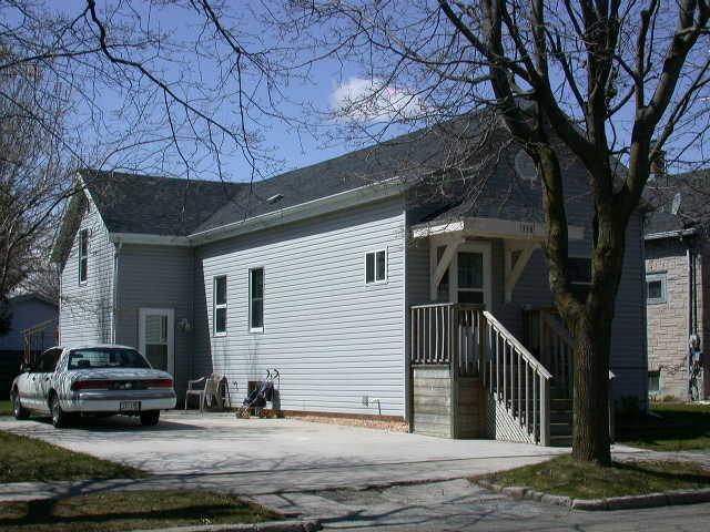 1338 S 20th St., Manitowoc, WI 54220