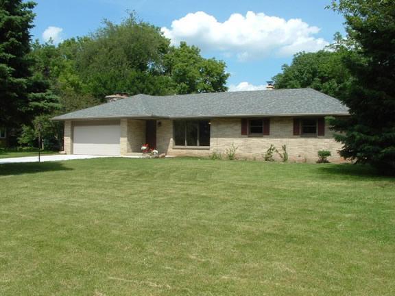 W225N250 Lexington Dr., Pewaukee, WI 53186