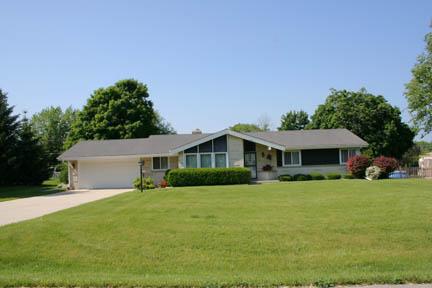 8720 Maplecrest Dr., Mount Pleasant, WI 53406