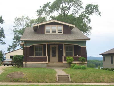 445 N 2nd Ave, Onalaska, WI 54650