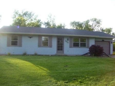 305 N Parkview Dr, Eagle, WI 53119