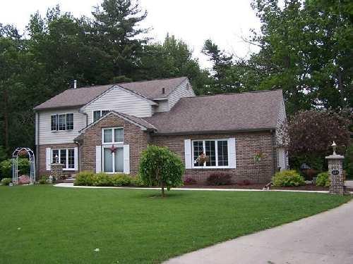 801 Manistee Ct., Manitowoc, WI 54220