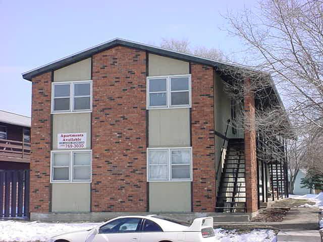 1321 S 4th St, La Crosse, WI 54601