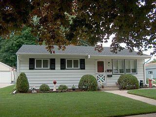 811 Schroeder Dr., Manitowoc, WI 54220