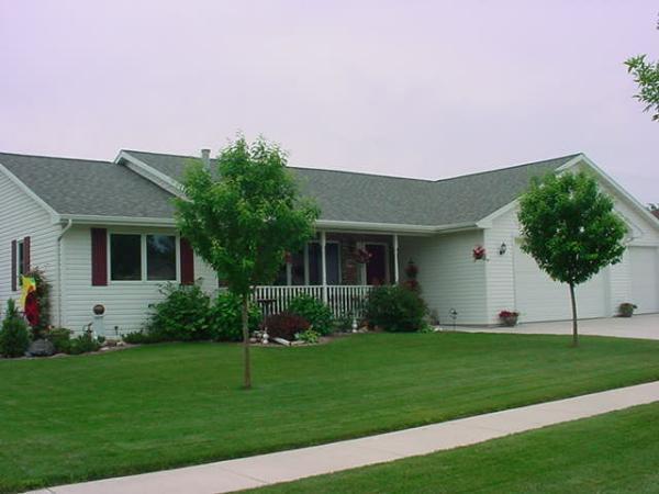 3348 Kimberly Cir., Manitowoc, WI 54220