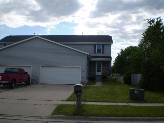 630 Wellington Dr, West Bend, WI 53090