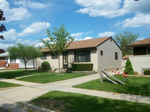 [Address Hidden by Seller], Milwaukee, WI 53221