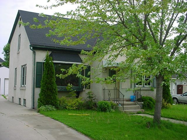 1810 Clermont St., Manitowoc, WI 54220