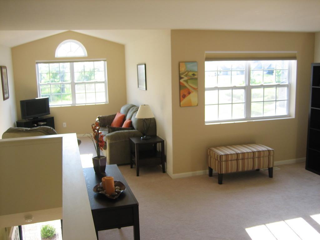 9155 W Elm Ct. #E, Franklin, WI 53132