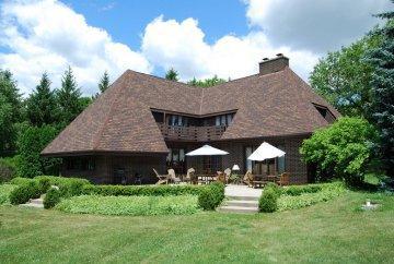 4696 Timbercrest Dr., Cedarburg, WI 53012