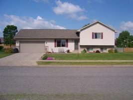 306 Lilac Ln., Holmen, WI 54636