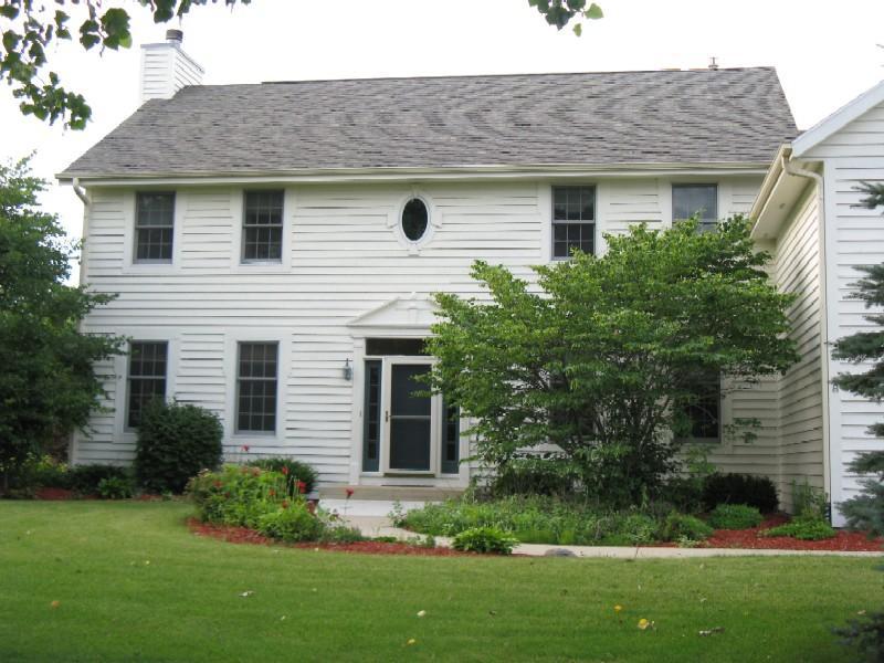 6106 Leeward Ln, Caledonia, WI 53402