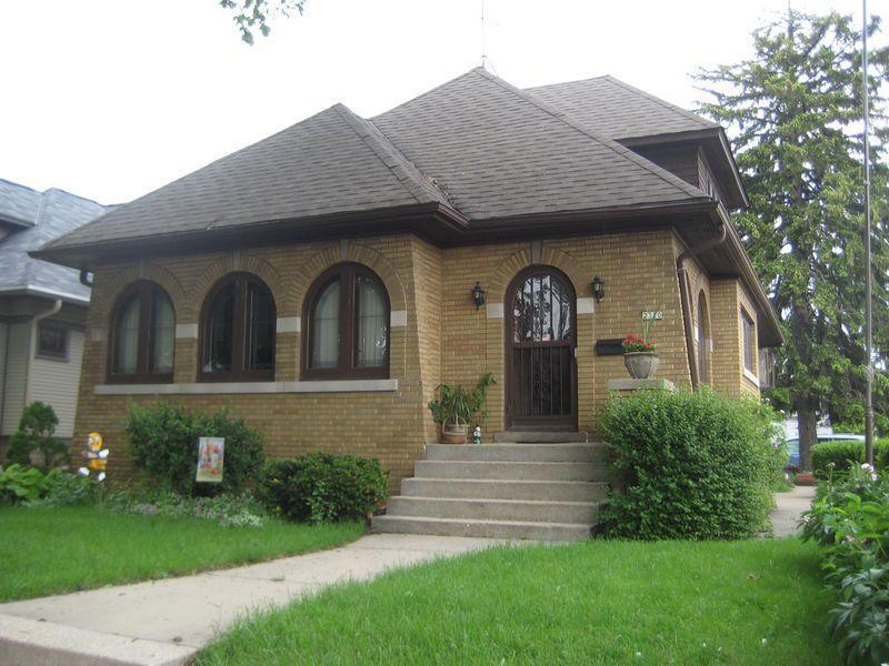 2320 N 61st St., Wauwatosa, WI 53213