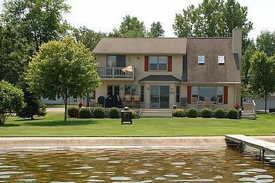 W4454 Crystal Dr., Washington, WI 54111