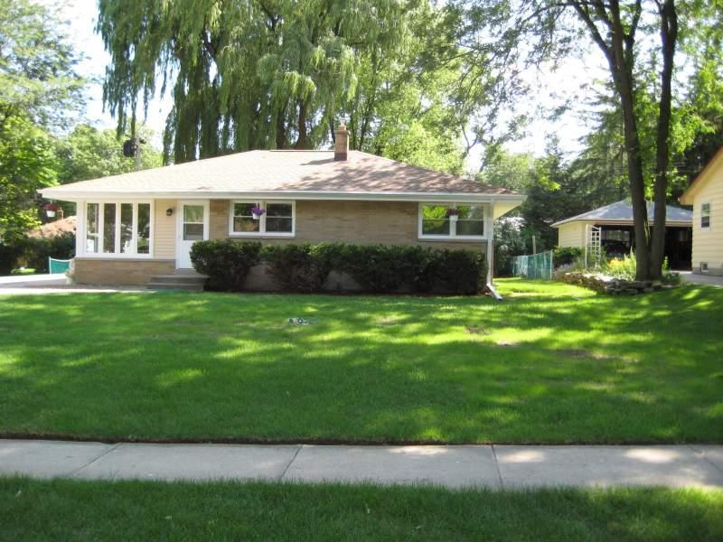 7227 Edgehill Rd., Greendale, WI 53129